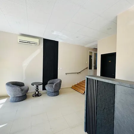 Sunny House 204 One Bedroom Apartment